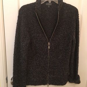 Sweater with dual zipper from top & bottom